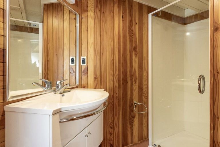 Photo of property in 892 Acacia Bay Road, Acacia Bay, Taupo, 3330