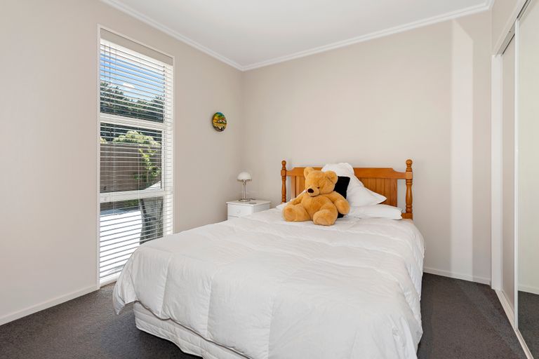 Photo of property in 33 Euphrasie Drive, Aidanfield, Christchurch, 8025