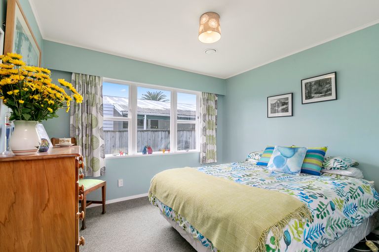 Photo of property in 3 Ruru Crescent, Heretaunga, Upper Hutt, 5018