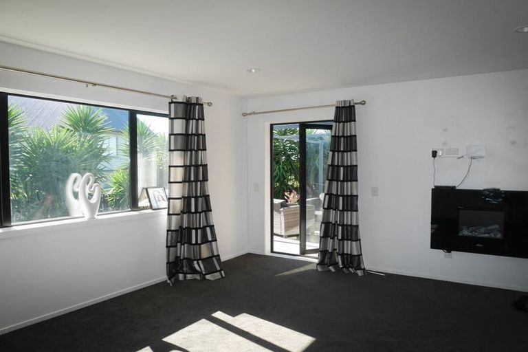 Photo of property in 10 Patterson Lane, Raumati Beach, Paraparaumu, 5032