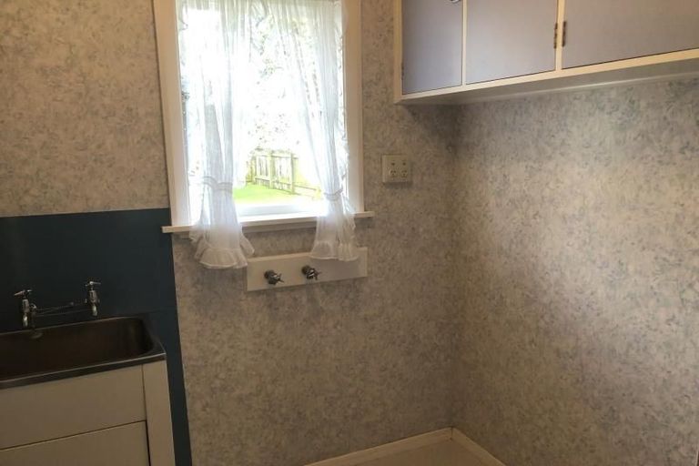 Photo of property in 82 Fraser Crescent, Elderslea, Upper Hutt, 5018