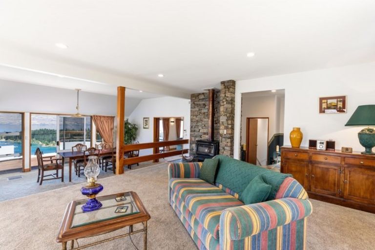 Photo of property in 10 Peregrine Place, Queenstown, 9300