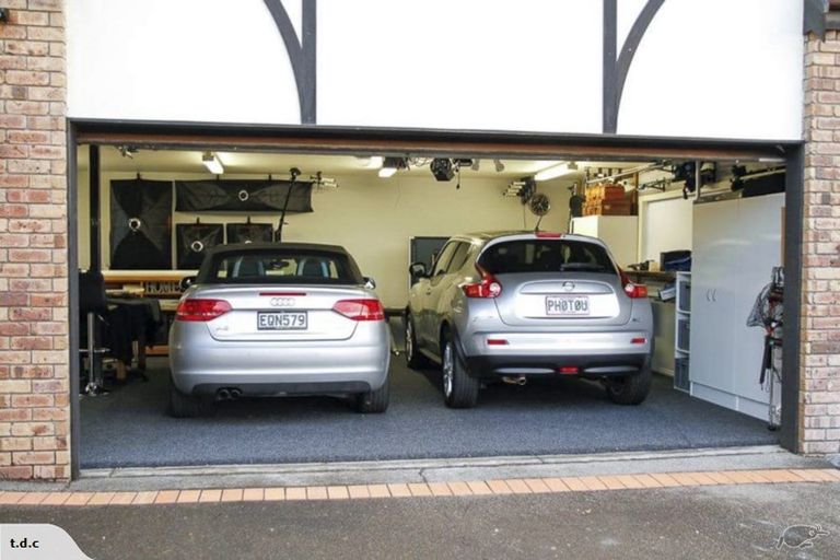 Photo of property in 30 Chamari Close, Titirangi, Auckland, 0604