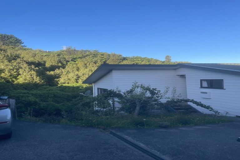 Photo of property in 1/126 Tirohanga Road, Tirohanga, Lower Hutt, 5010