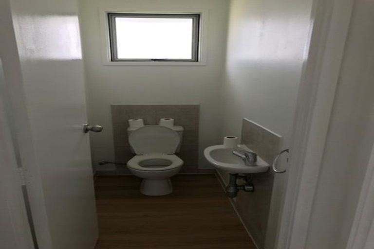 Photo of property in 26 Ferry Parade, Herald Island, Auckland, 0618