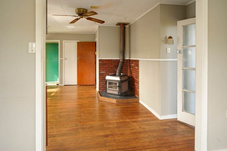 Photo of property in 22 Hampden Street, Murchison, 7007