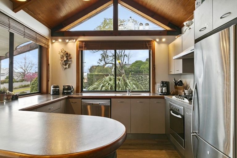 Photo of property in 35 Chesham Avenue, Waipahihi, Taupo, 3330