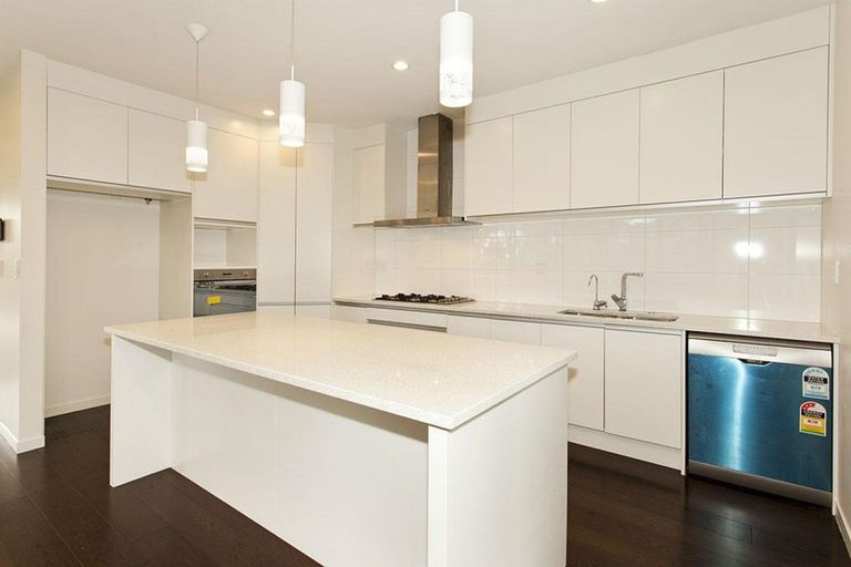 Photo of property in 17a Tainui Street, Torbay, Auckland, 0630