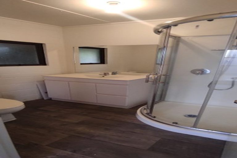 Photo of property in 20 Christmas Road, Manurewa, Auckland, 2102