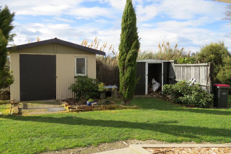Photo of property in 76 Hakataramea Highway, Waimate, 7977