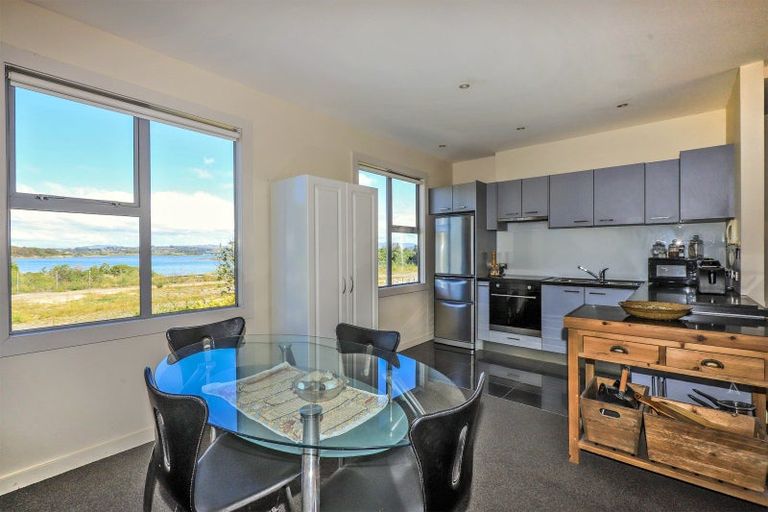 Photo of property in The Terraces, 18/9 Humber Street, Pandora, Napier, 4110