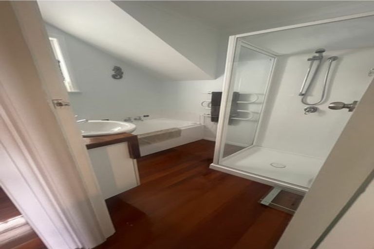 Photo of property in 10 Sheridan Terrace, Johnsonville, Wellington, 6037