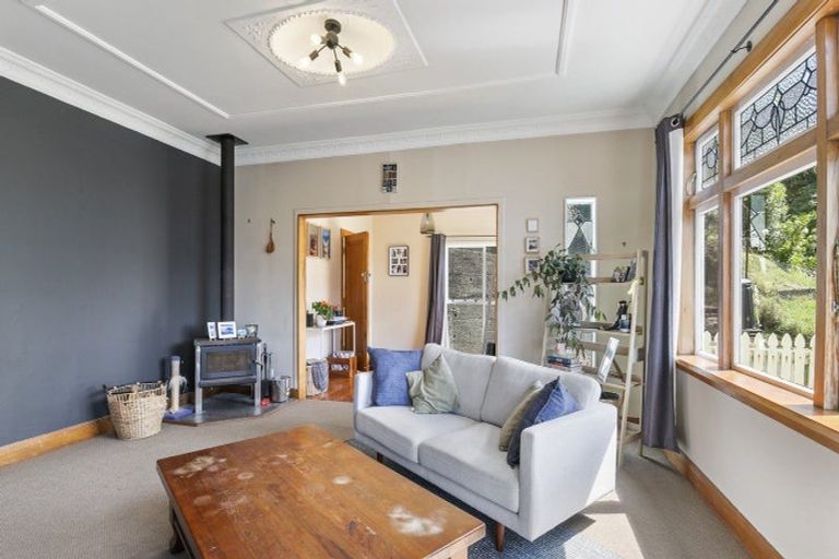 Photo of property in 133 Newlands Road, Newlands, Wellington, 6037