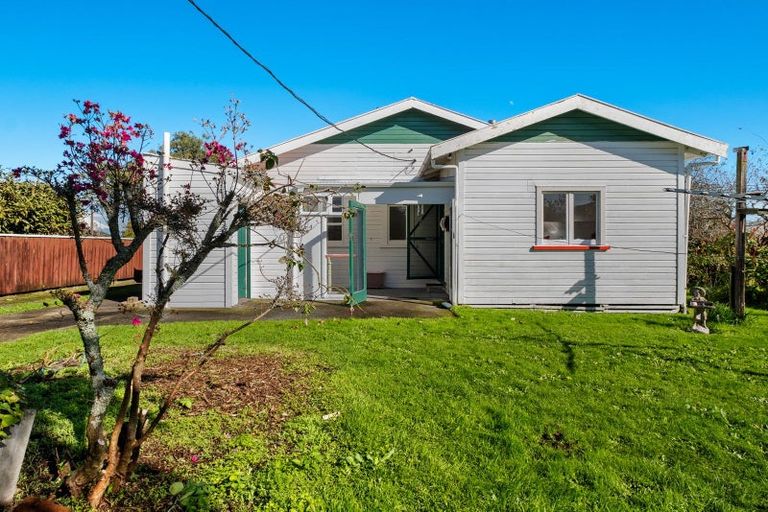 Photo of property in 24 Seymour Street, Waitara, 4320