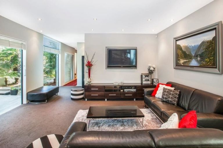 Photo of property in 94 Office Road, Merivale, Christchurch, 8014