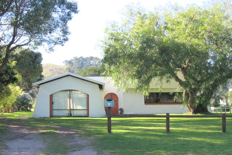 Photo of property in 79 Oyster Drive, Cooks Beach, Whitianga, 3591