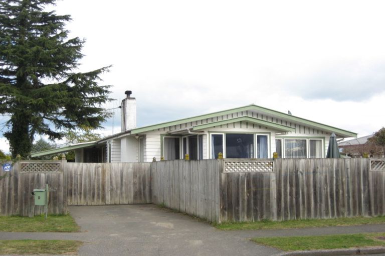 Photo of property in 6 Exeter Crescent, Pirimai, Napier, 4112