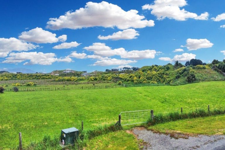 Photo of property in 30 Strathnaver Drive, Waikawa Beach, Manakau, 5573