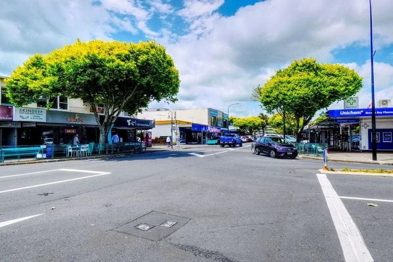 Photo of property in 6/764 Beach Road, Browns Bay, Auckland, 0630