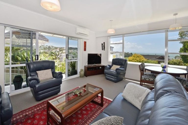 Photo of property in 3/35 Rangitoto Terrace, Milford, Auckland, 0620