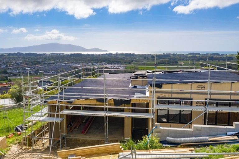 Photo of property in 76 Kotare Street, Waikanae, 5036