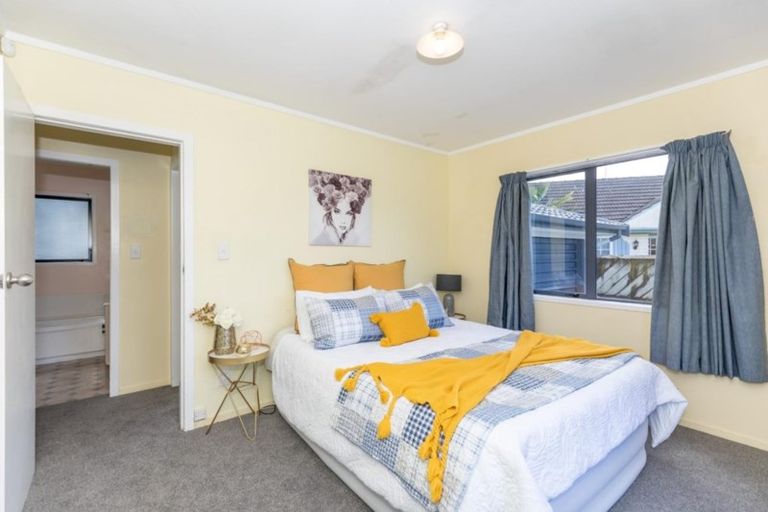 Photo of property in 7a Southsea Crescent, Silverdale, Hamilton, 3216