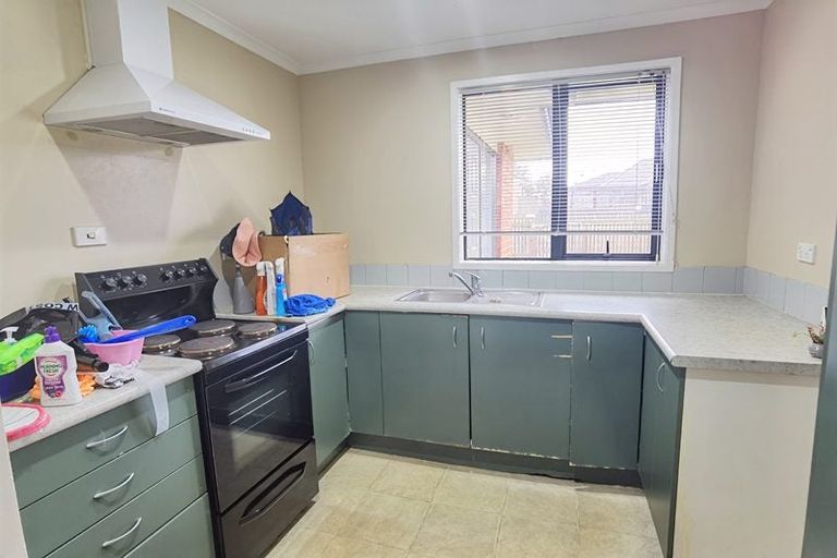 Photo of property in 77 Pitt Avenue, Clendon Park, Auckland, 2103