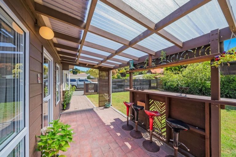 Photo of property in 5 Redwood Close, Paraparaumu, 5032