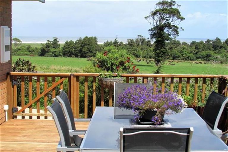 Photo of property in 3008 Coast Road, Barrytown, Runanga, 7873