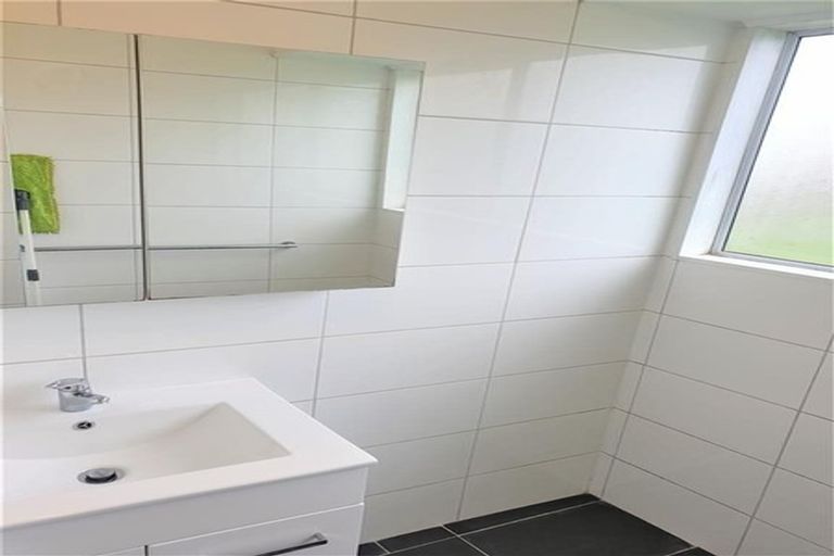 Photo of property in 4 Dunstan Place, Otara, Auckland, 2023