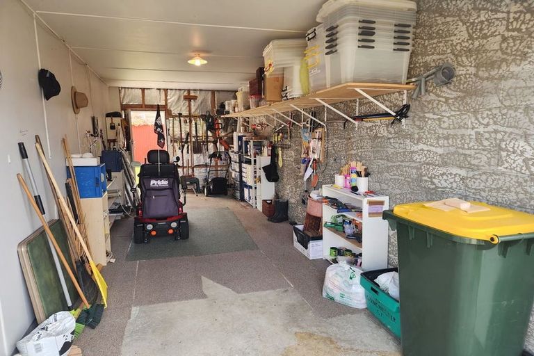 Photo of property in 75 Winchester Street, Levin, 5510