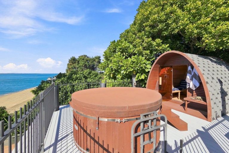 Photo of property in Signal Stn Road, Pouto, Te Kopuru, 0391