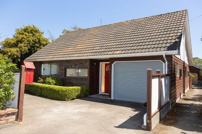 Photo of property in 1/14 Dasent Street, Karori, Wellington, 6012