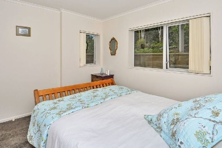 Photo of property in 1/378 East Coast Road, Sunnynook, Auckland, 0630