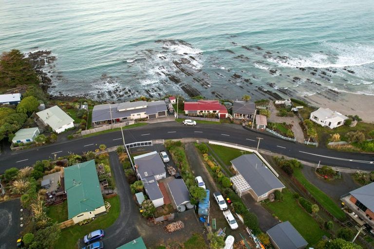 Photo of property in 32 Esplanade, Kaka Point, Balclutha, 9271