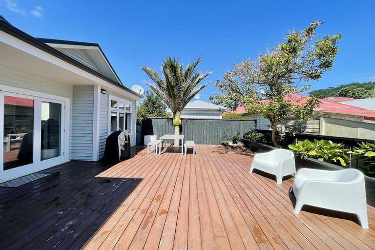 Photo of property in 166 Tasman Street, Mount Cook, Wellington, 6021
