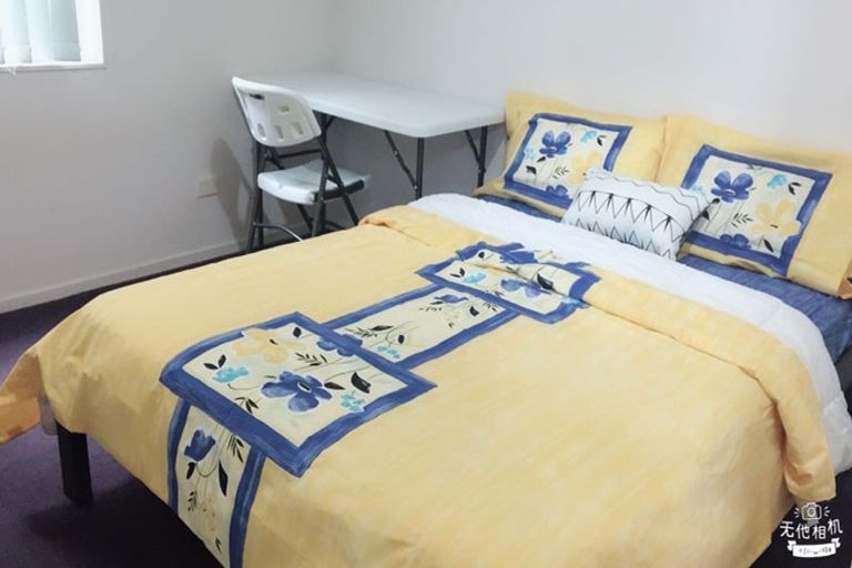 Photo of property in 49a Forrest Hill Road, Milford, Auckland, 0620