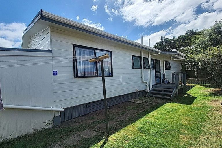Photo of property in 2/30 Burundi Avenue, Clendon Park, Auckland, 2103