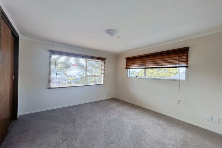 Photo of property in 32 Sapphire Place, Bayview, Auckland, 0629