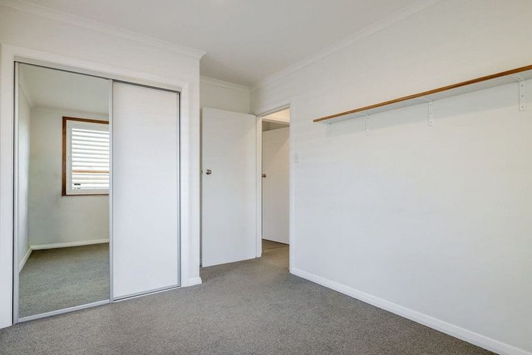 Photo of property in 23 Tilbury Avenue, Hokowhitu, Palmerston North, 4410
