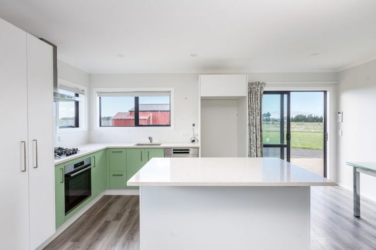 Photo of property in 370 Western Lake Road, Western Lake, Featherston, 5773