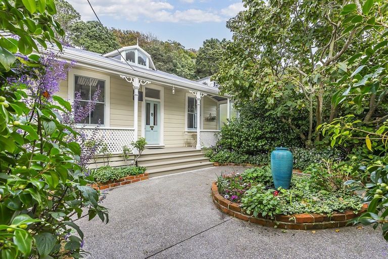 Photo of property in 131 Aro Street, Aro Valley, Wellington, 6021