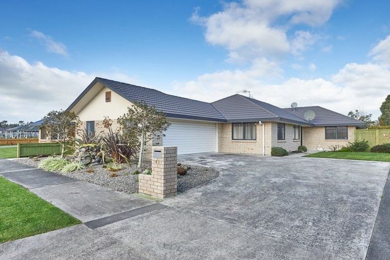 Photo of property in 47 Parnell Heights Drive, Kelvin Grove, Palmerston North, 4414