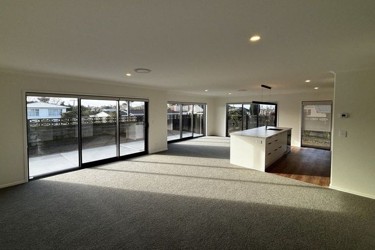 Photo of property in 12 Wilton Street, Westown, New Plymouth, 4310