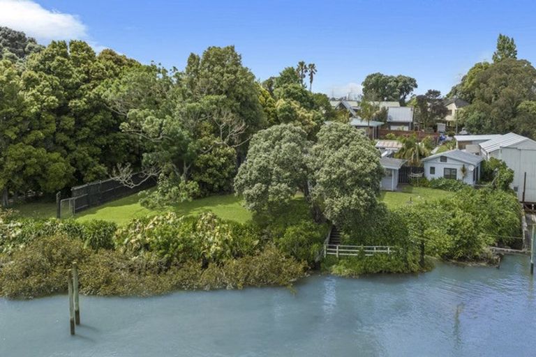 Photo of property in 1 Pakuranga Road, Pakuranga, Auckland, 2010