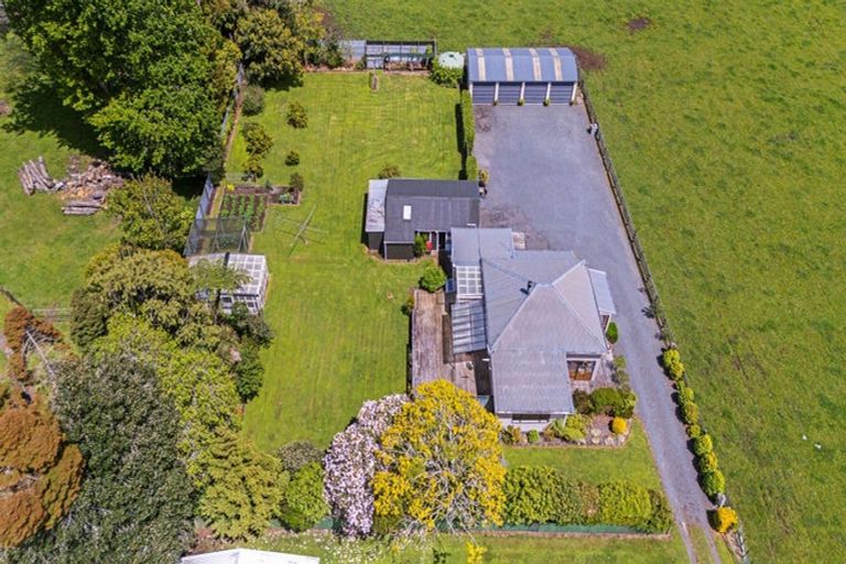 Photo of property in 1038 Mountain Road, Waiongana, Inglewood, 4389