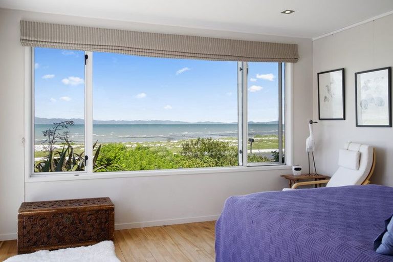 Photo of property in 867 East Coast Road, Kaiaua, Miranda, 2473