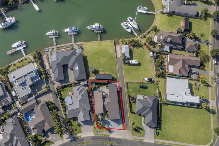 Photo of property in 10 Waitotara Way, Whitianga, 3510