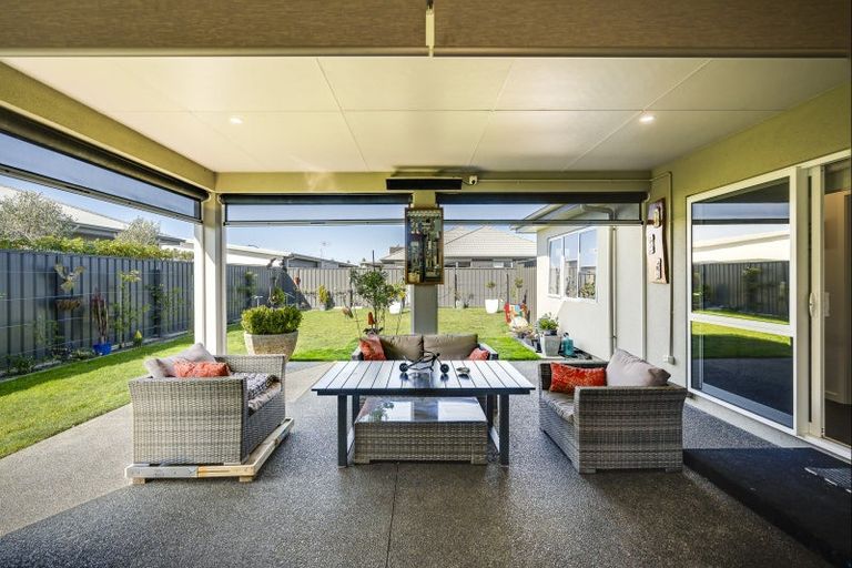 Photo of property in 54 Eriksen Road, Te Awa, Napier, 4110