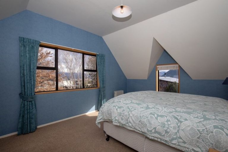 Photo of property in 231 Beacon Point Road, Wanaka, 9305